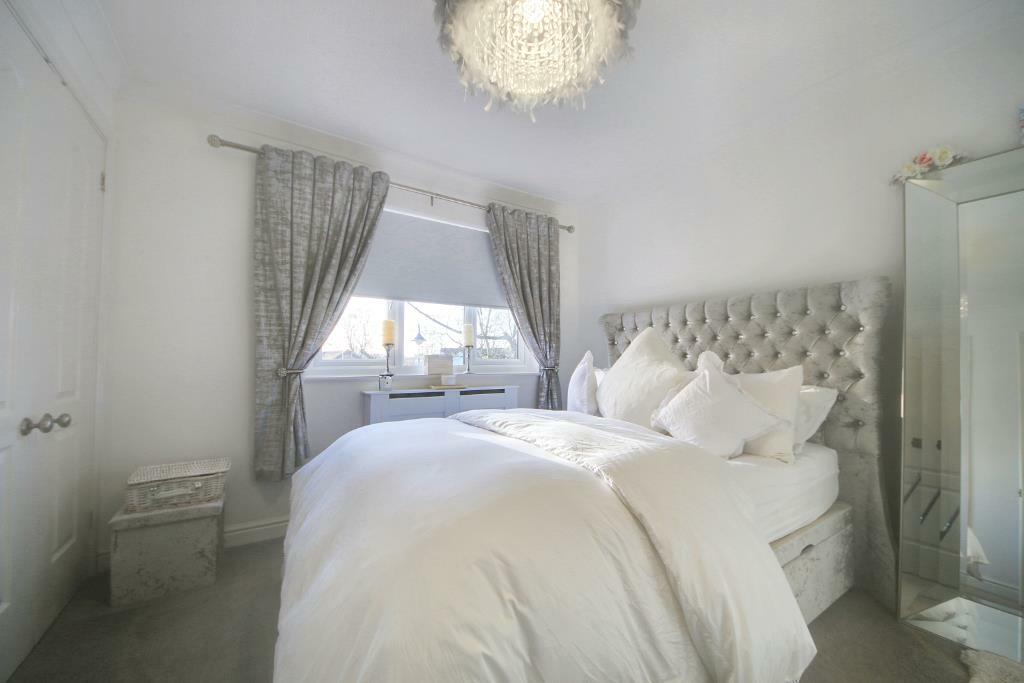 Bedroom One (Portal Size).jpg