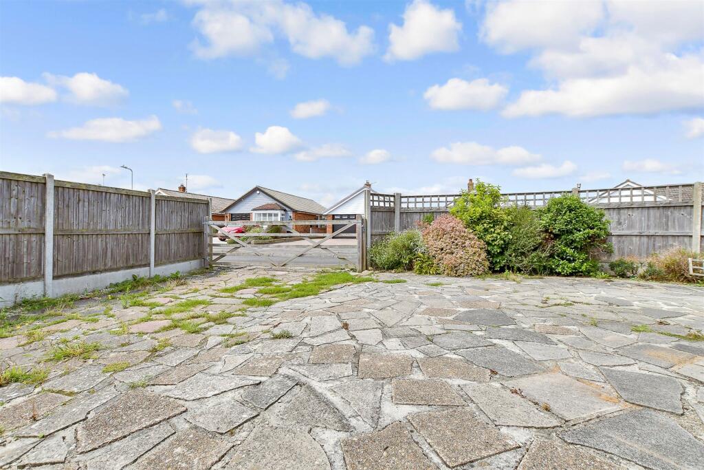 Driveway/Parking