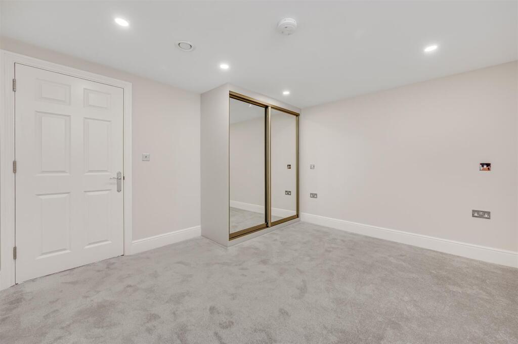James_Anderson_Flat_1___Limes_House___Mortlake_Hig