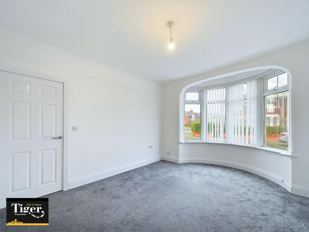 CAM02176G0-PR0389...