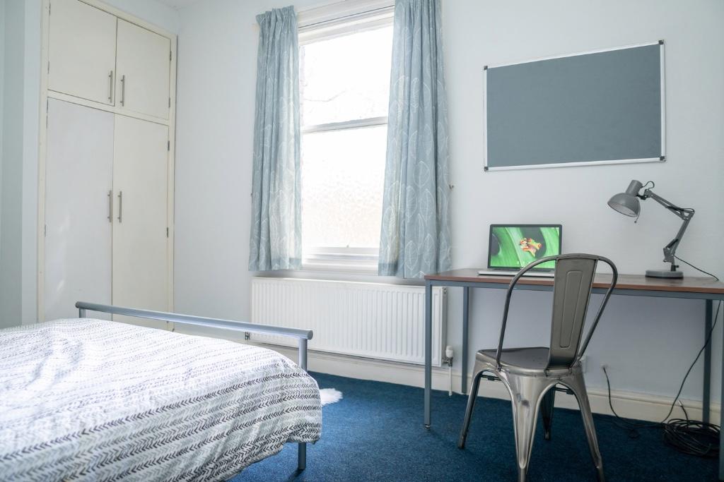 Room 4