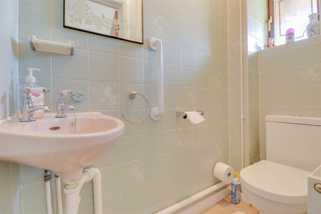 1 BANNISTER GREEN INSIDE-7.jpg