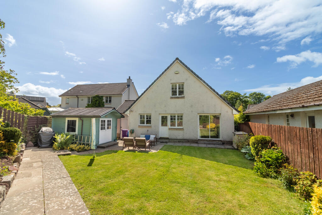 Rear Garden/Rear Elevation