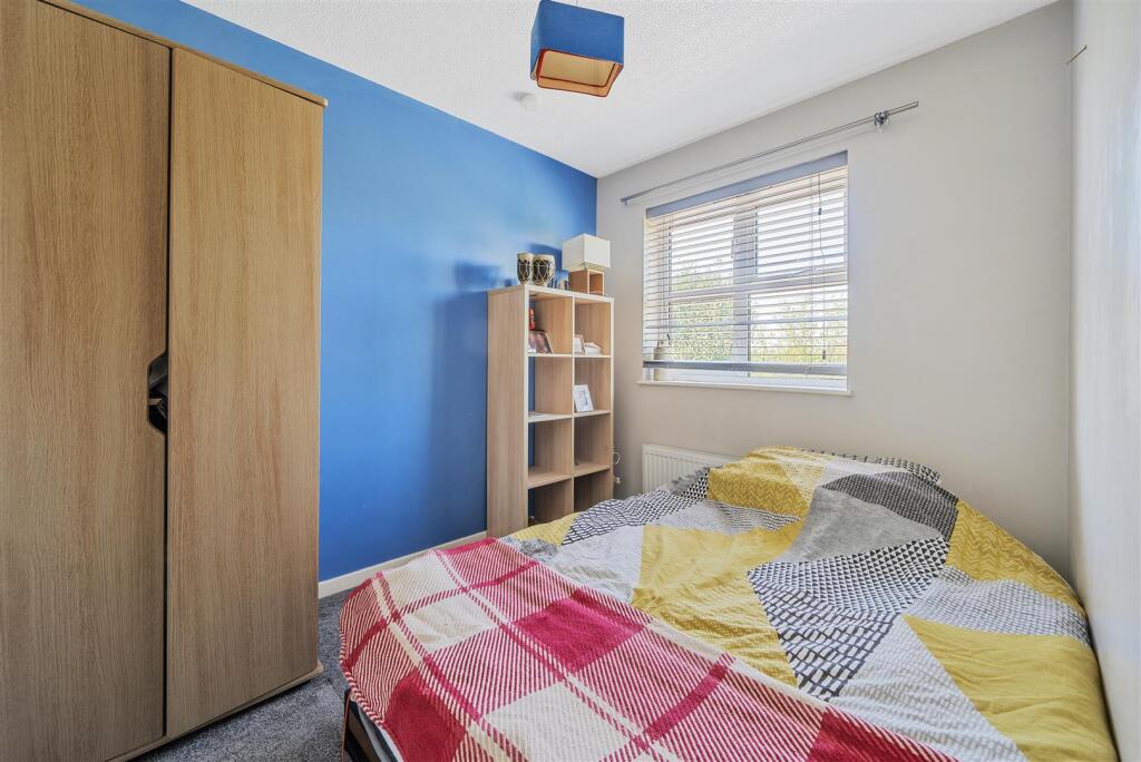 Fernbank Bed 2bl.jpg