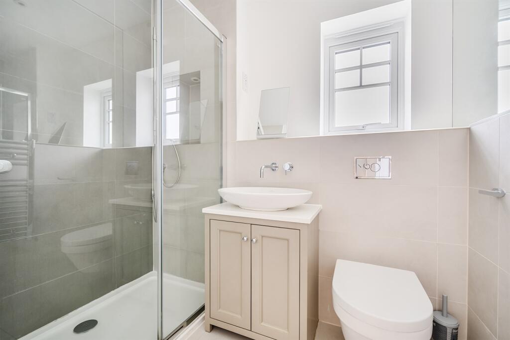 Family shower room
