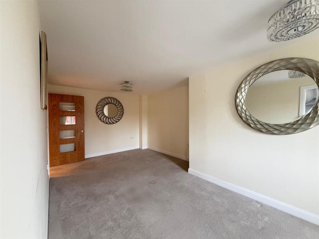 Landmark Place, Denham Green