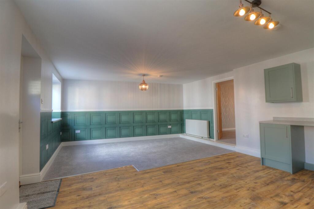 Living Room/Kitchen
