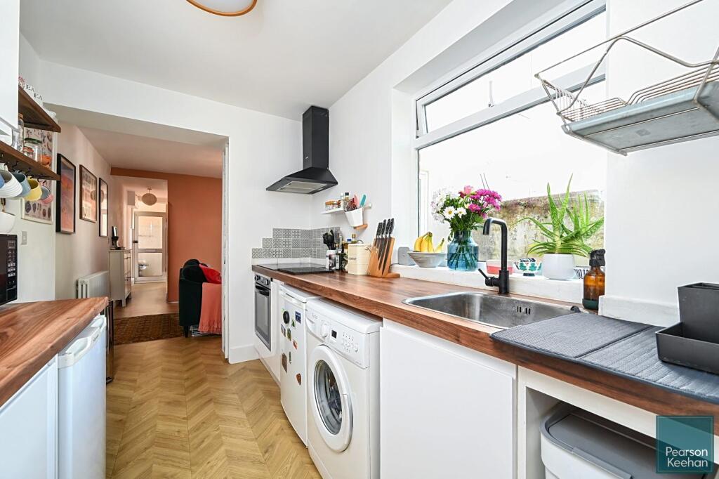 26A Robertson Road, BN1 (12).jpg