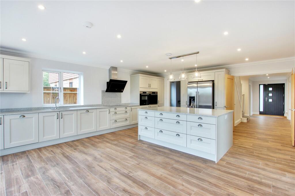 Kitchen/Breakfast Rm