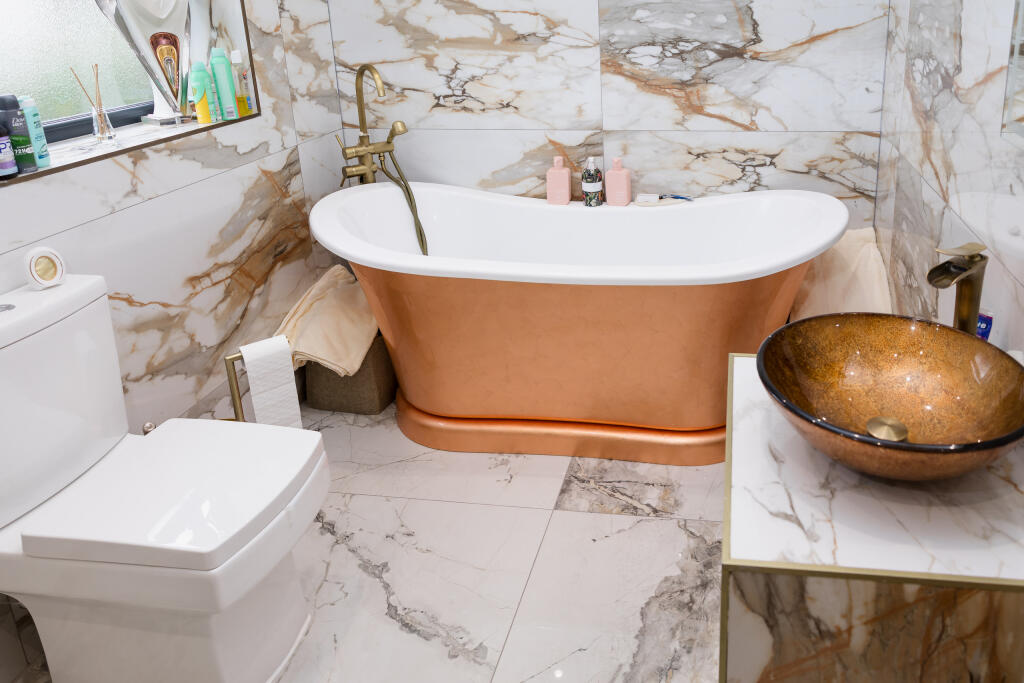 2025-08-07 WALKER &amp; LEWIS-CEFN-36