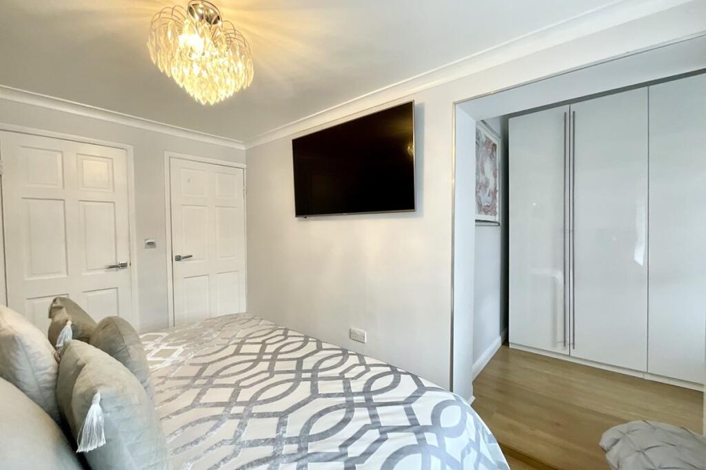 bedroom &amp; dressing a