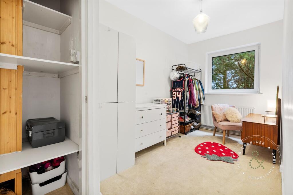 Linnet Close, Hern Crabtree (5).jpg