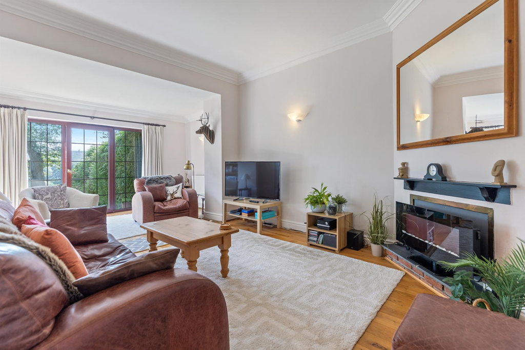 6 Hallow Meadow Mews, Sheffield  07_297.png