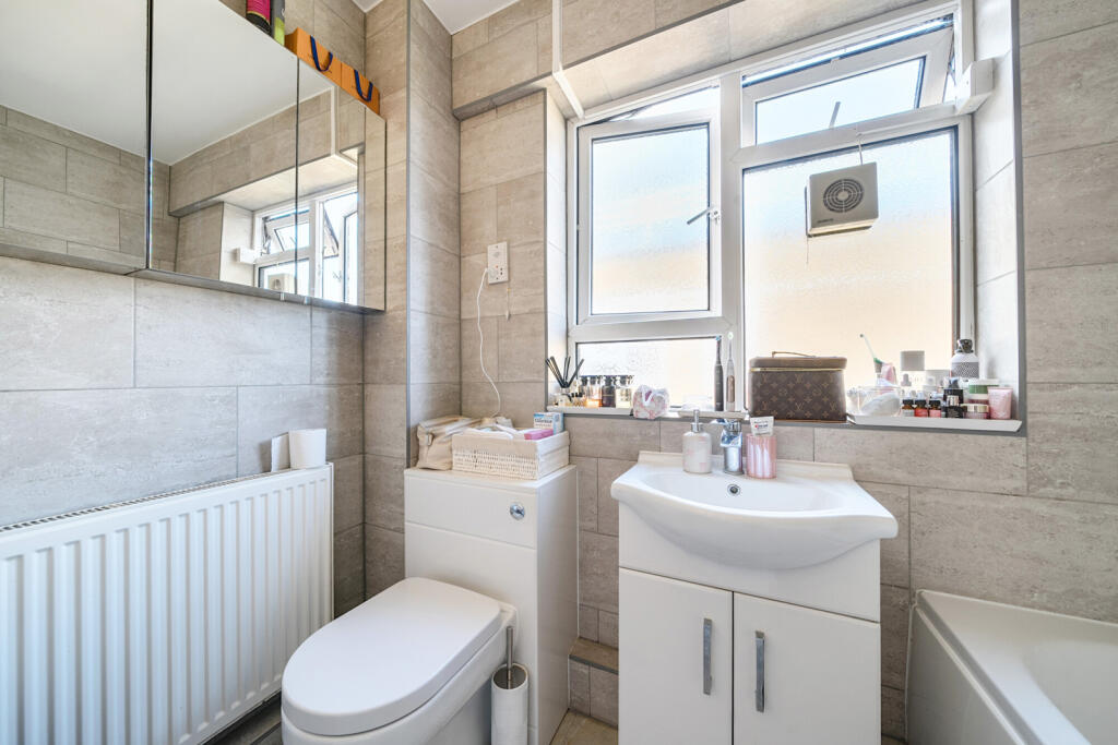 1310594-5-684fda9...