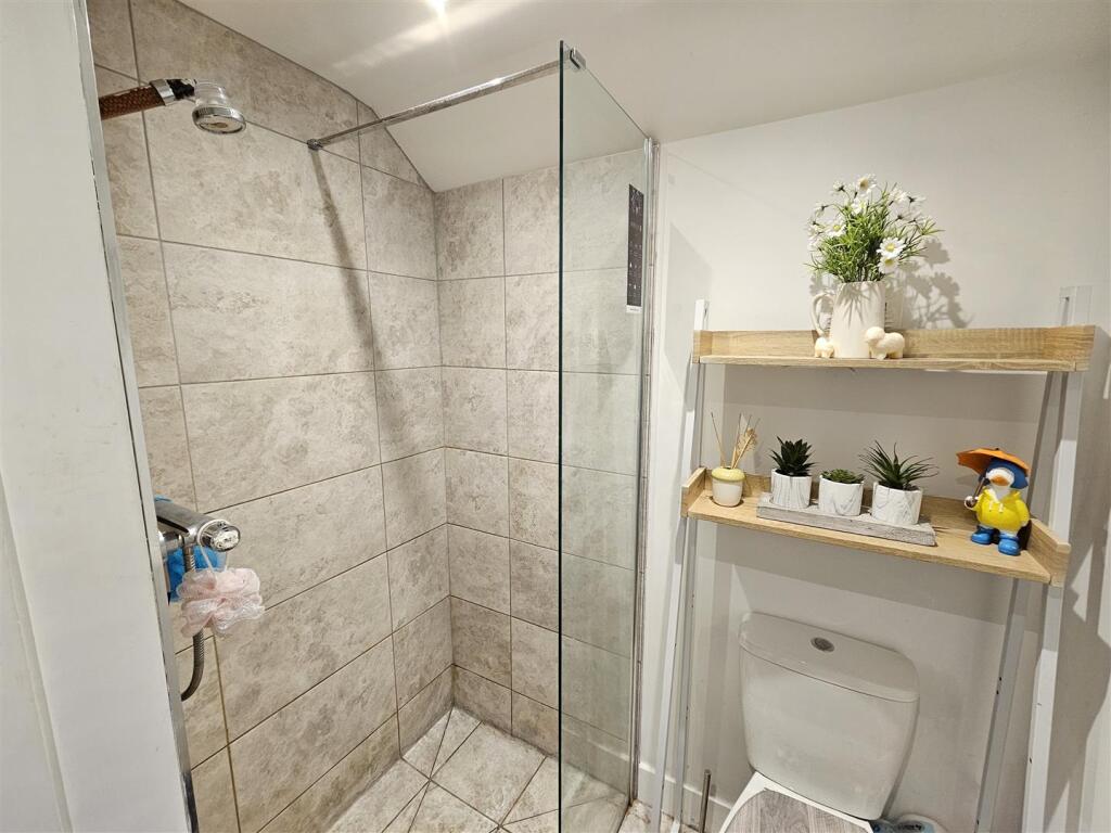 Wet Room 1.jpg