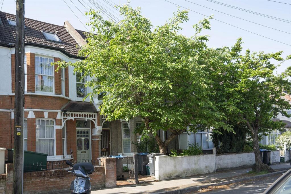 Cavendish Road, Colliers Wood