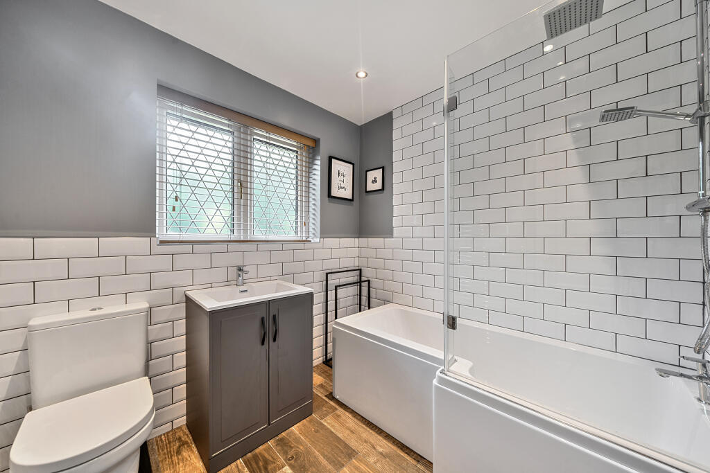 1311826-21-685adde1836b0