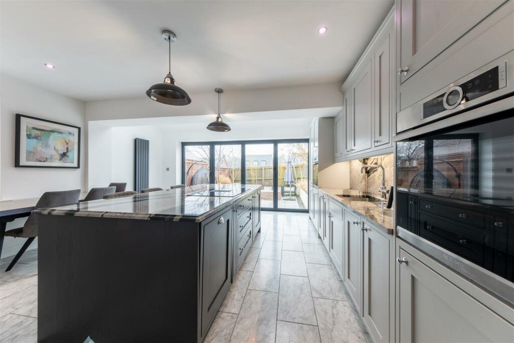 27 Hazelhurst Way-005.jpg