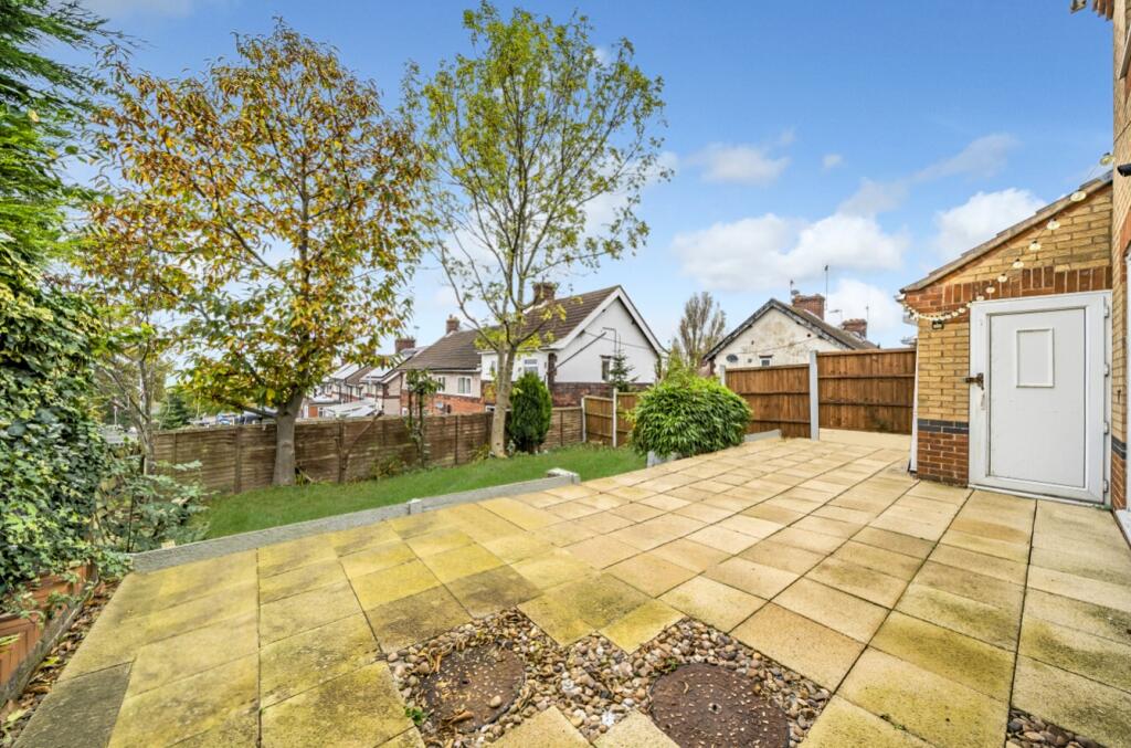 Patio With Separate Entrance Door To The Integral 