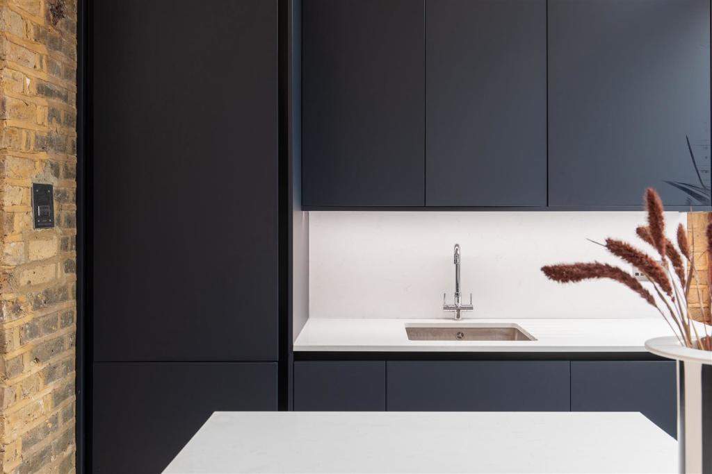 Flat 2 - 26.jpg
