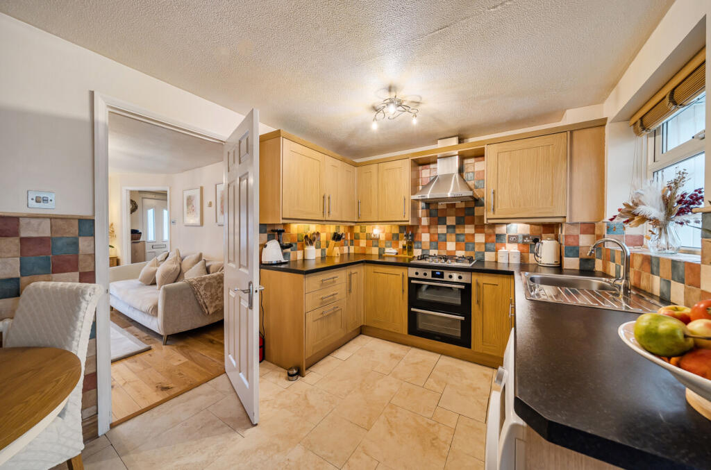 1388476-6-695d2e8...