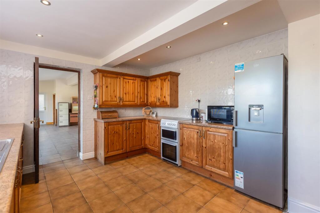 Primrose Way Kitchen-2.jpg
