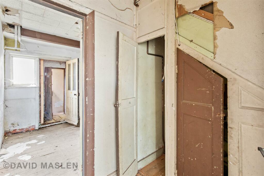 Rooms behind shop.jpg