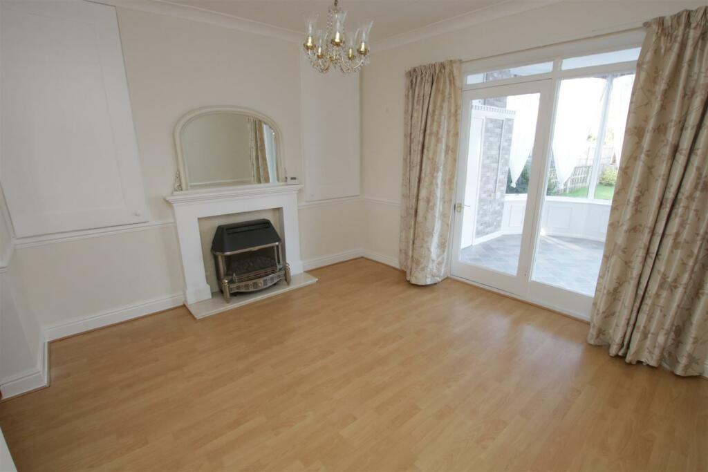 REAR FACING LIVING ROOM