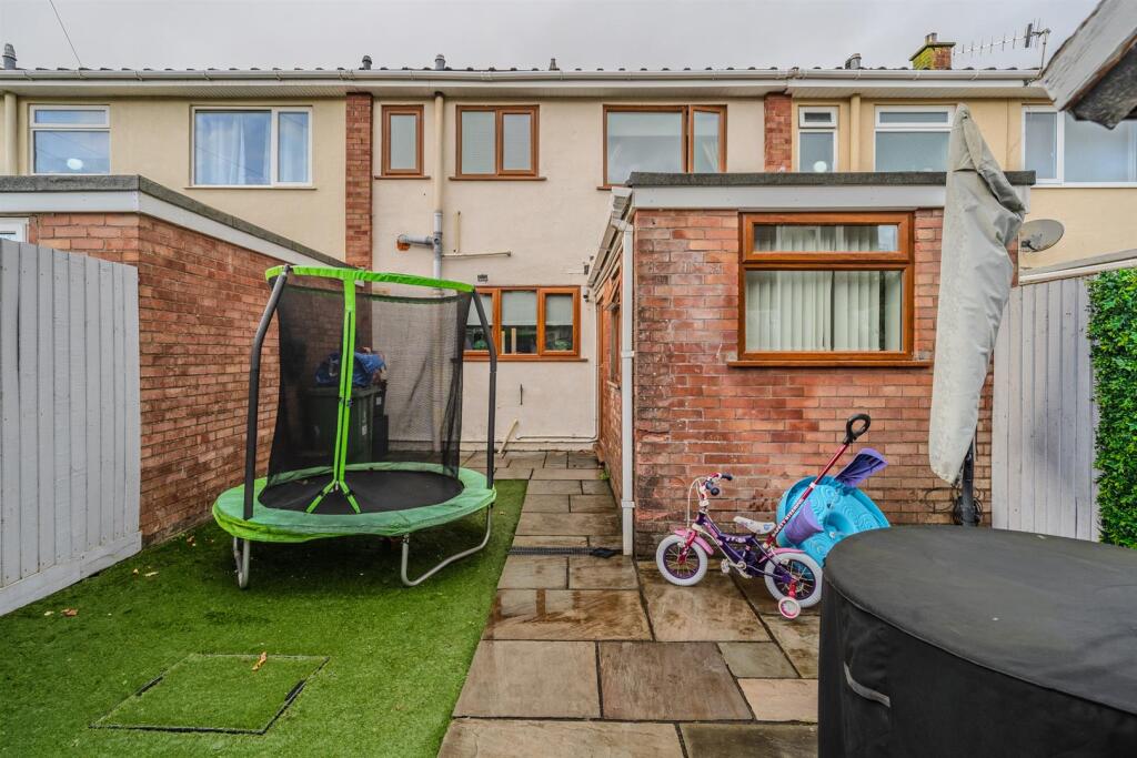 21 Blodwen Road-5.jpg