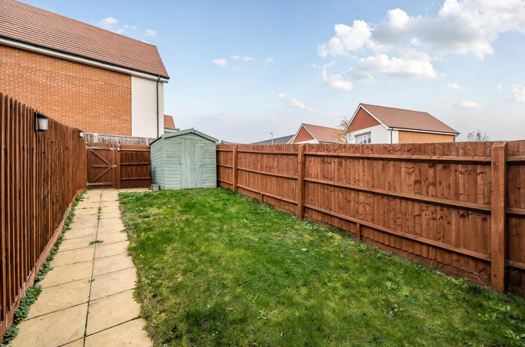 1374629-15-690a27...