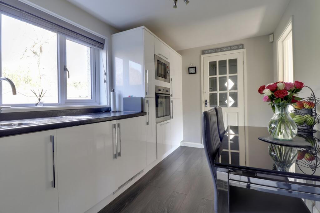 Dining kitchen