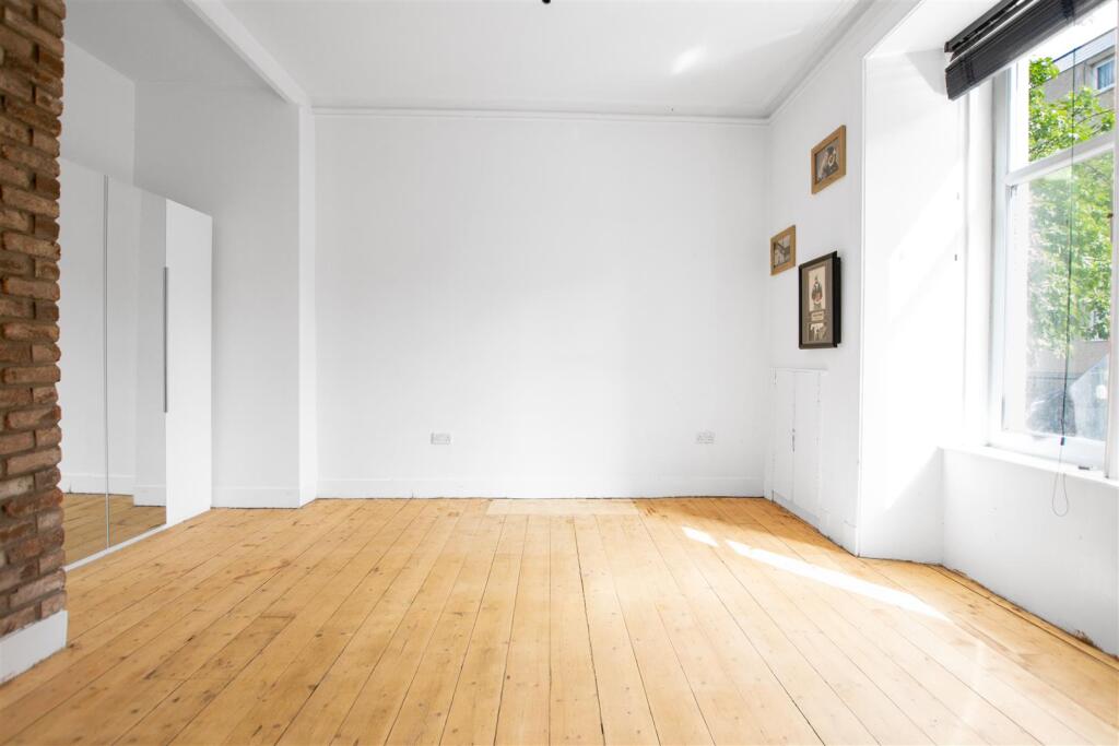 Living/Kitchen.jpg