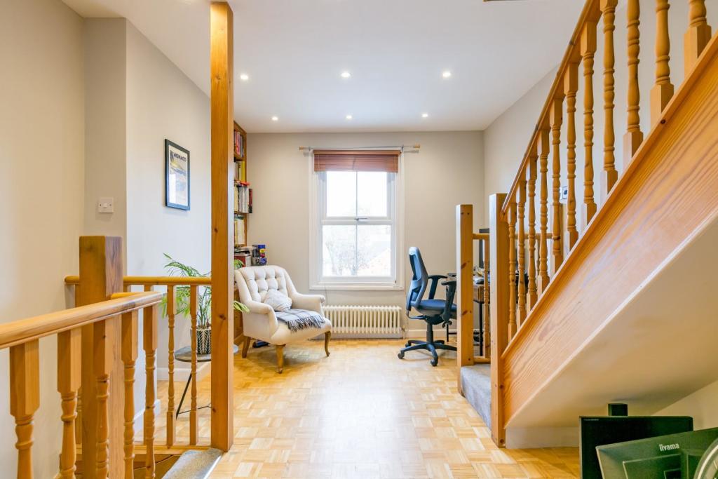 22_Addison_Road-3.jpg