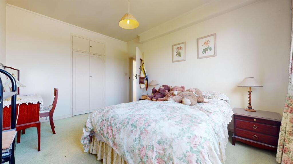 17FAbedroom2.2.jpg