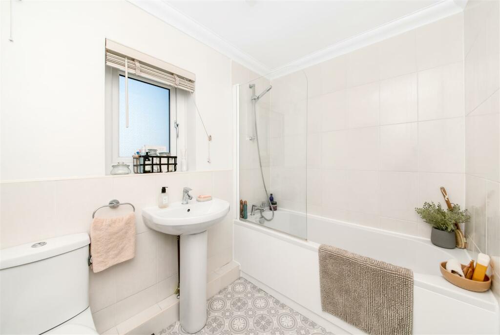 HOUSE BATHROOM