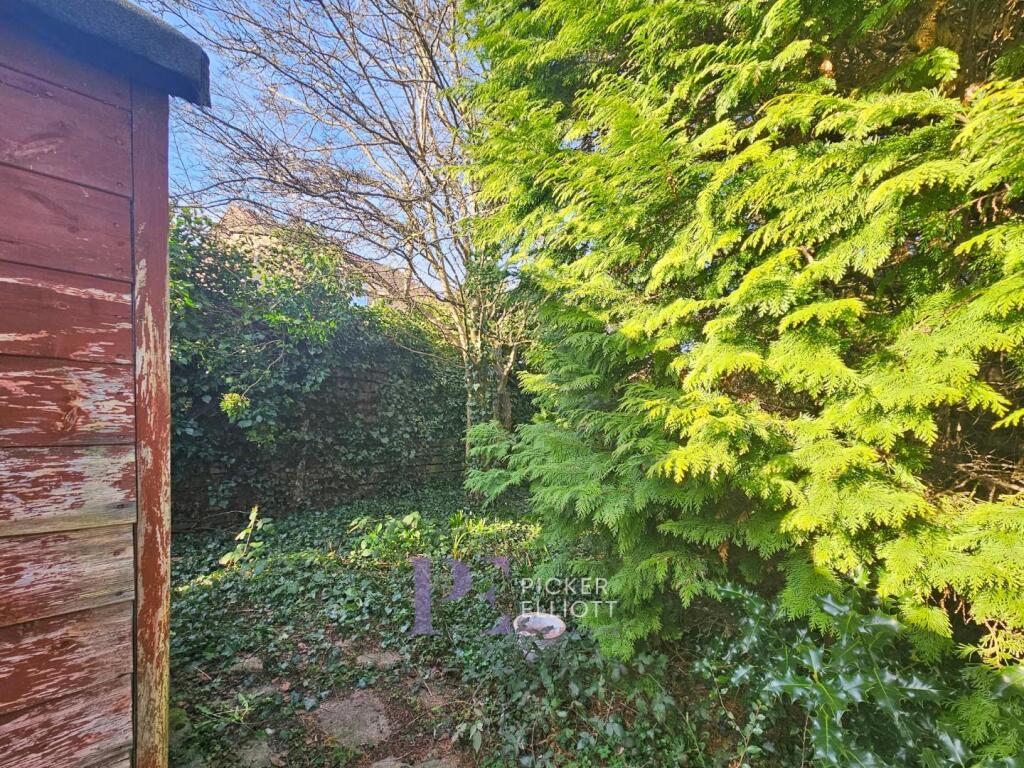 Large Rear Garden