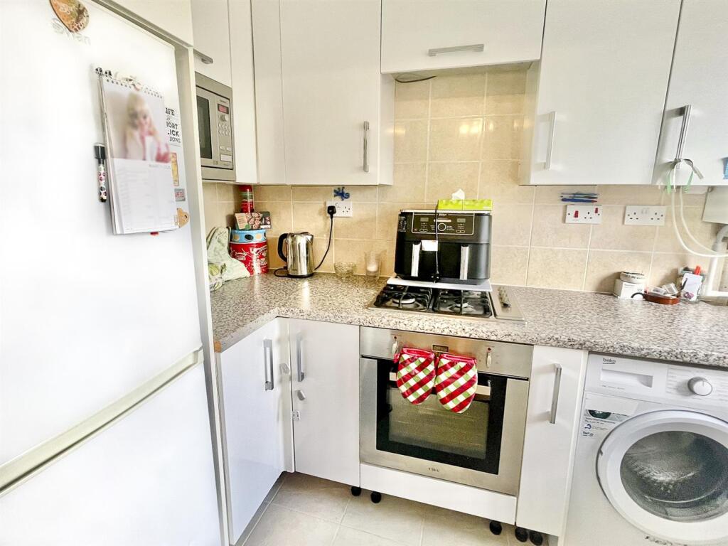 kitchen4.JPG