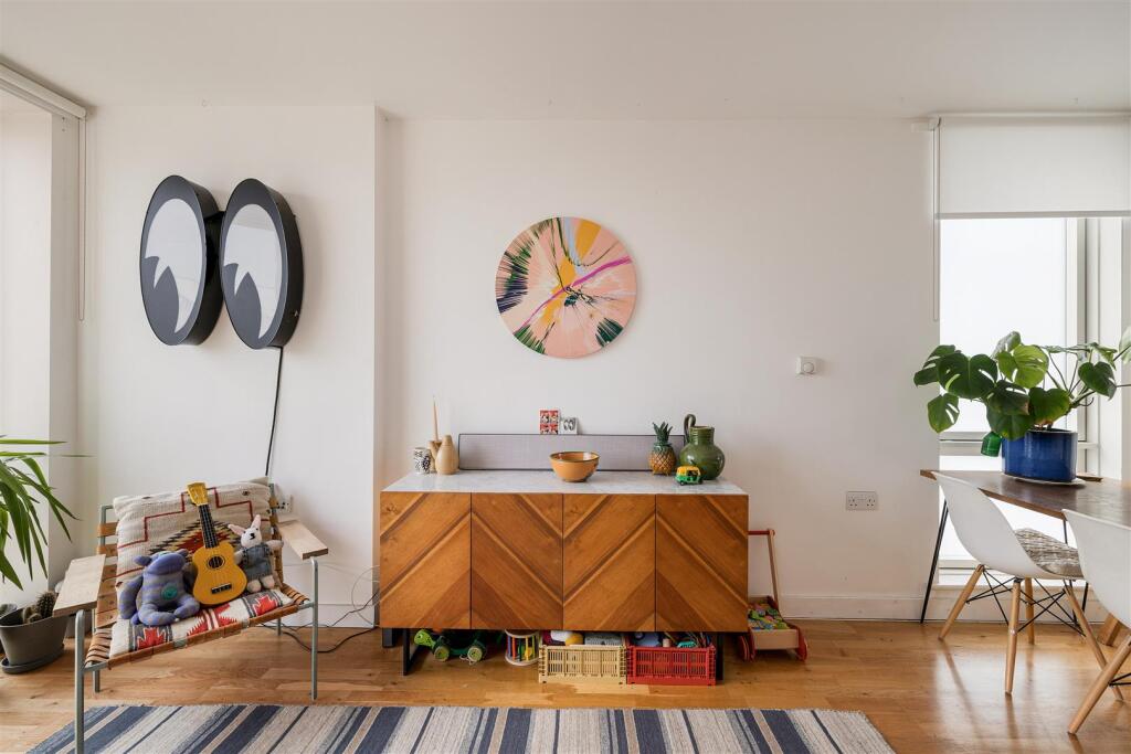 Britains Apartments 27 Sutherland Road, E17.jpg