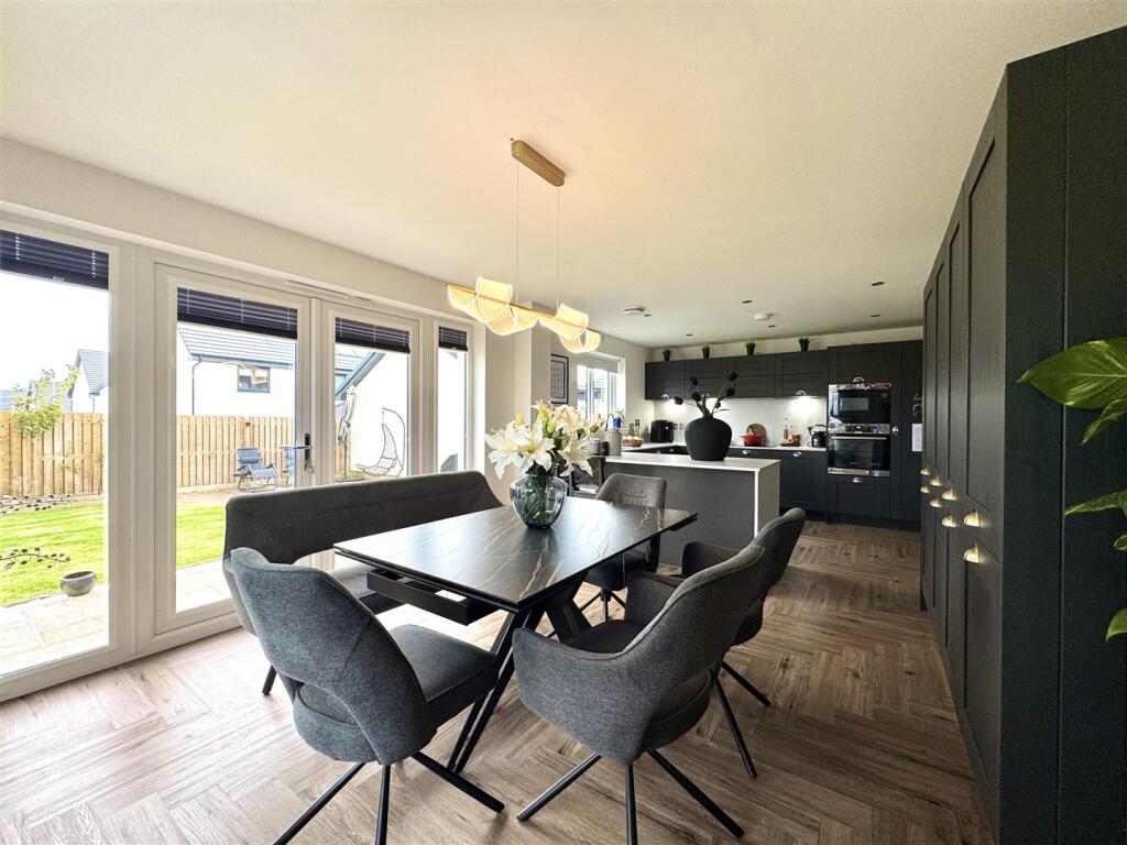 Family Room/Dining Area