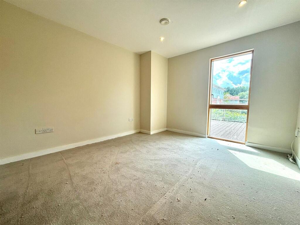 Bedroom 1.jpeg