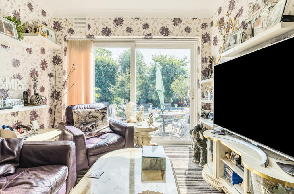 1342634-5-68a642c...