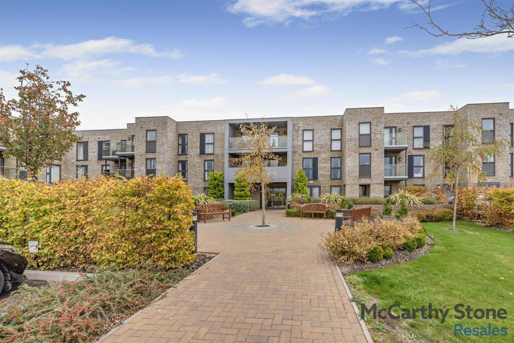 8666747-exterior01-800.jpg