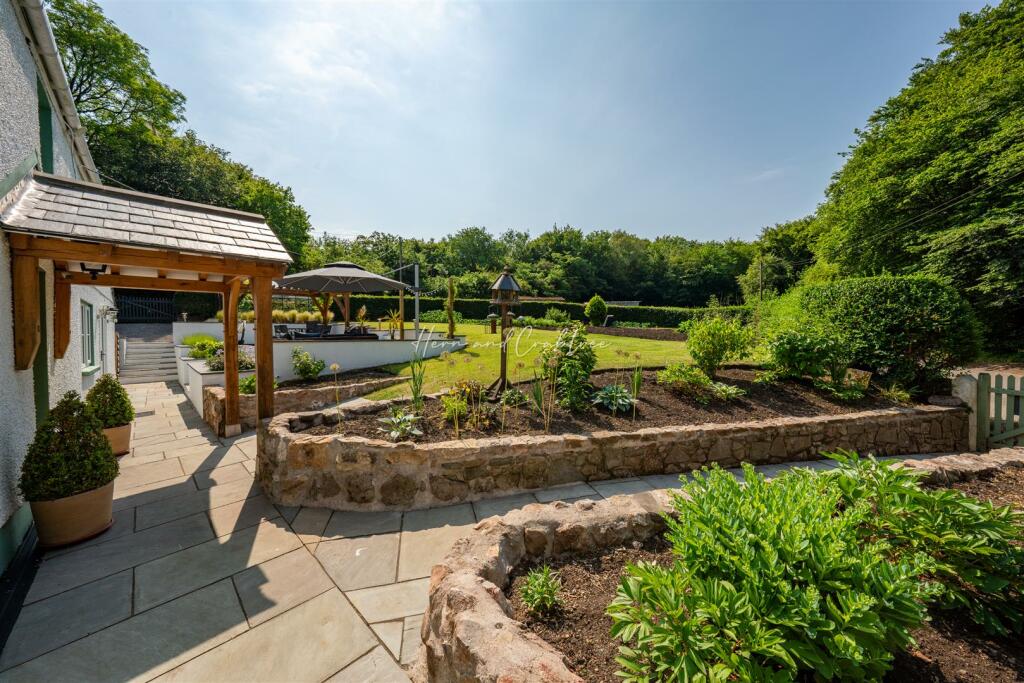 Rhiwbina Hill, Cardiff, HernCrabtree (51).jpg