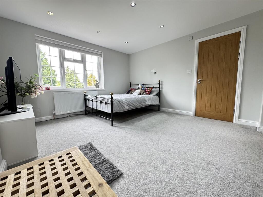 IMG_1696 (Large).JPG