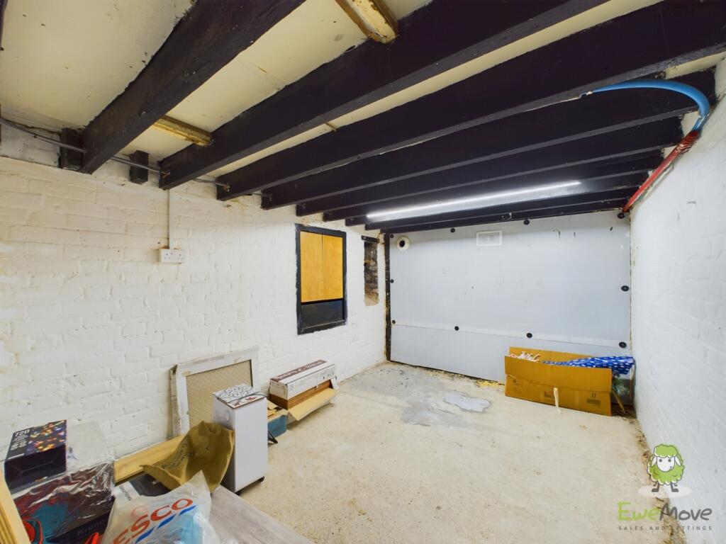 CAM01543G0-PR0097-STILL015