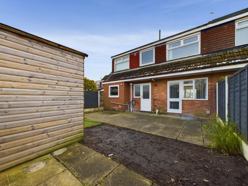 CAM02386G0-PR0098-STILL037