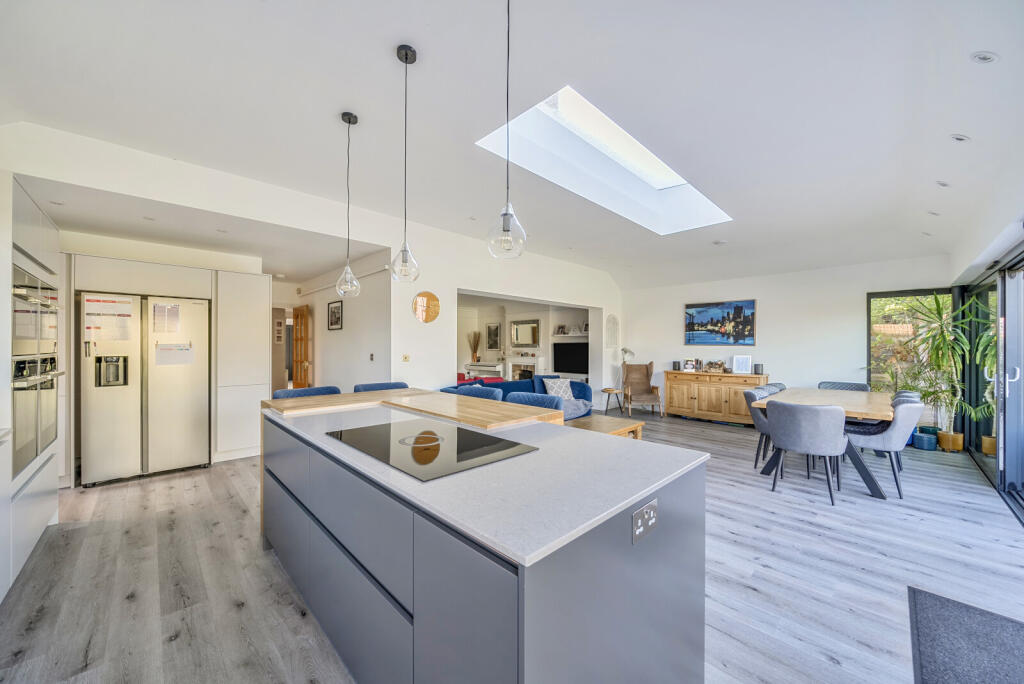 1346410-18-68bae8...