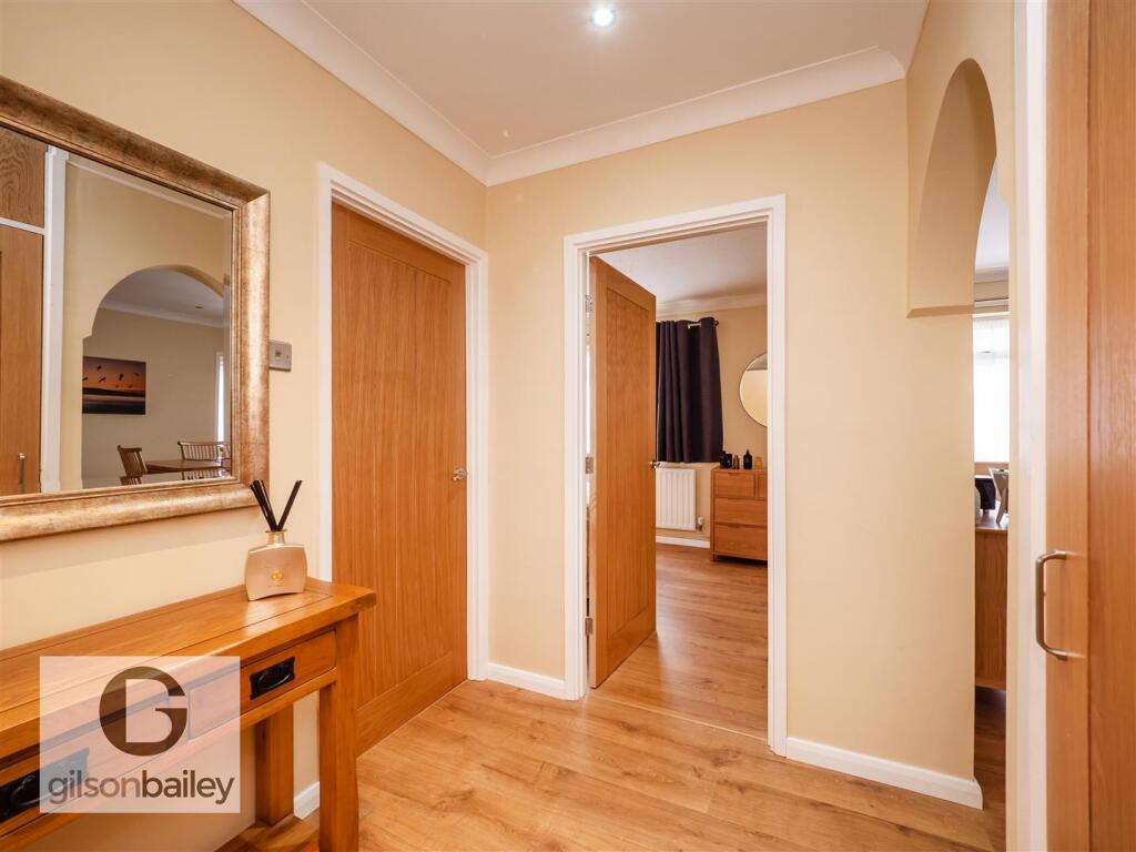 1BourneClose-9.jpg
