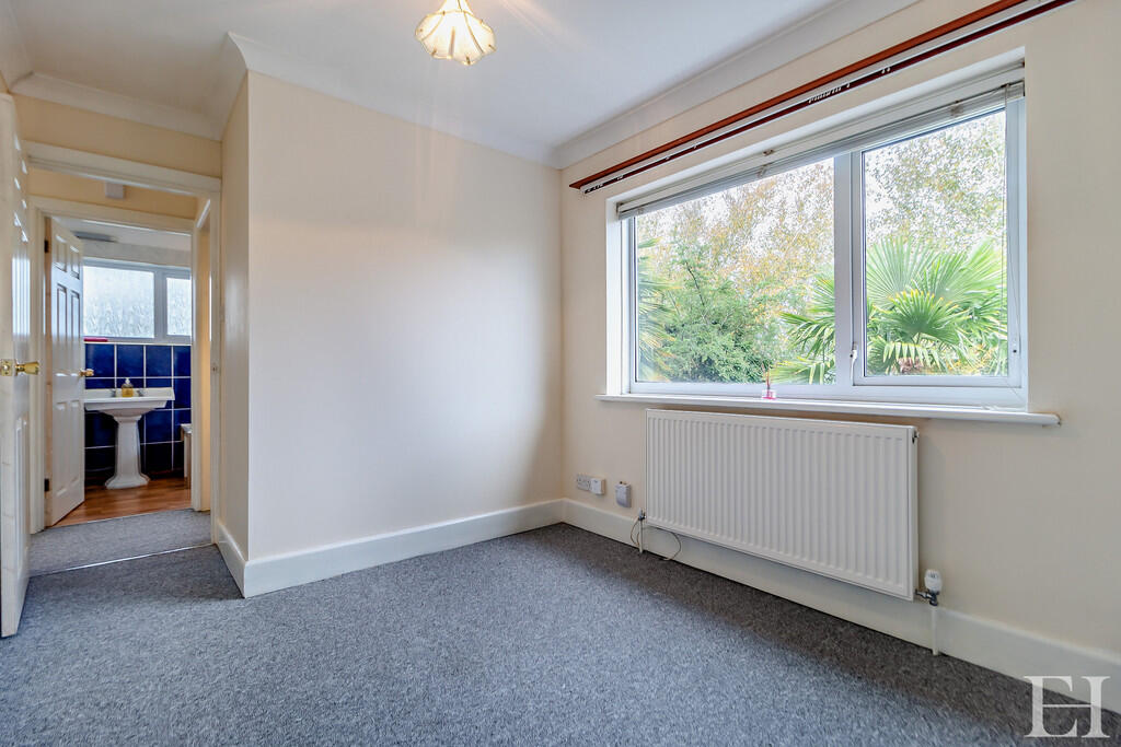 8626755-interiorW...