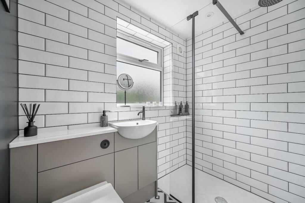 CAVERLEIGH WAY-29.jpg